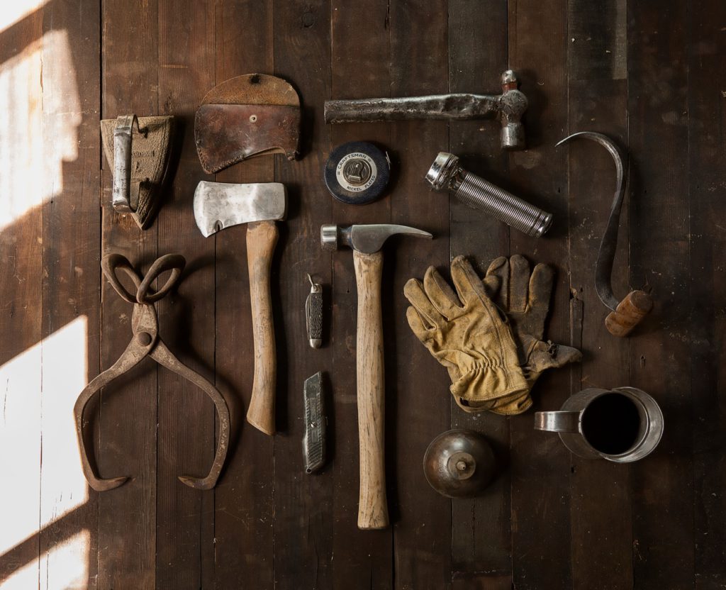 equipment building tools to do carpentry